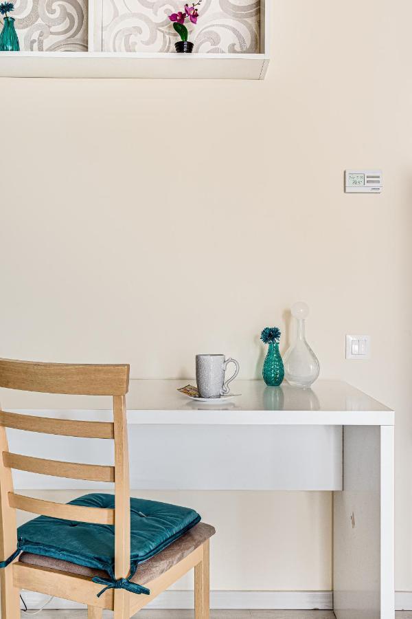 Ari Cherry Apartament With Balcony Arad Exterior photo